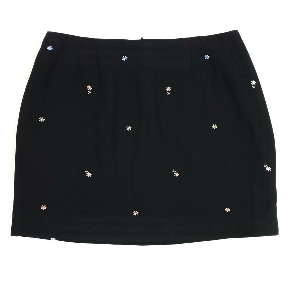 Vintage 90s Daisy Embroidered Black Mini Skirt